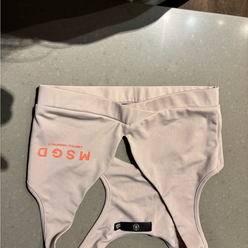 MISSGUIDED sports bra
